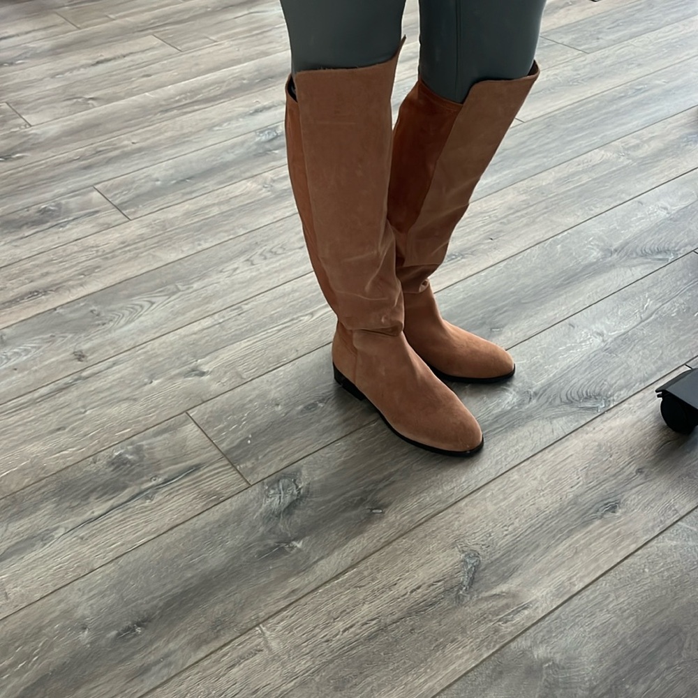 Like new Lucky Brand Suede knee length tall boots